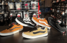 נעלי ואנס VANS במחירים לא נתפסים של 129.9 ₪