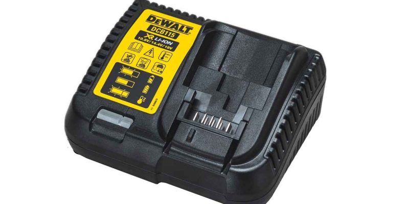 מטען לסוללות 10.8-18V DeWalt דגם DCB115