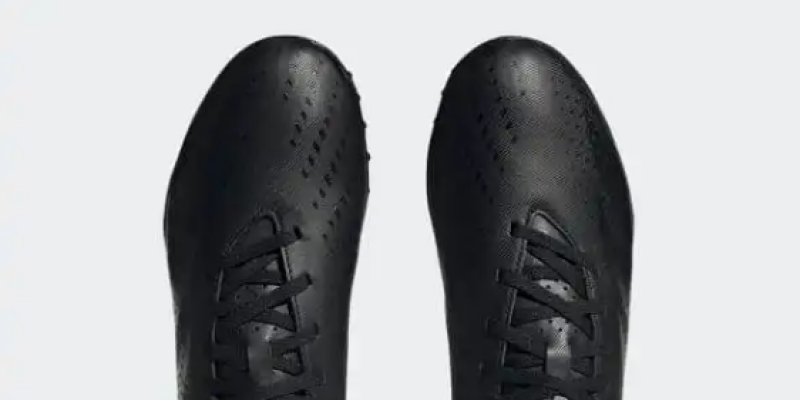 נעלי קטרגל אדידס Adidas Predator