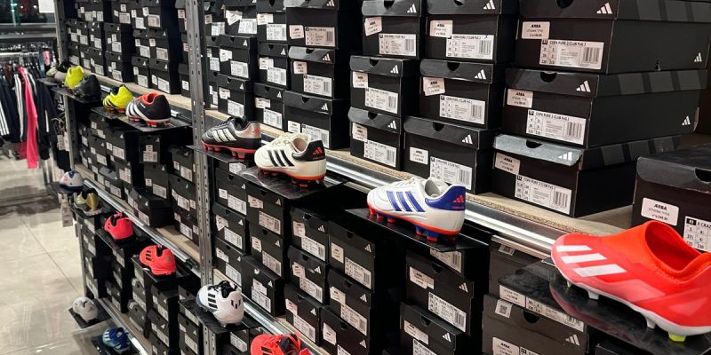 נעלי כדורגל / קטרגל ADIDAS ילדים במחירי טירוף באתר ARBA
