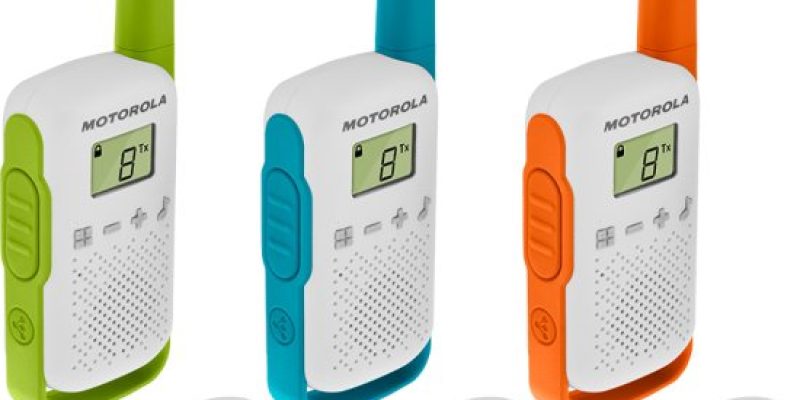 שלושה מכשירי ווקי טוקי TALKABOUT T42 מבית Motorola – צבע ירוק/כחול/כתום