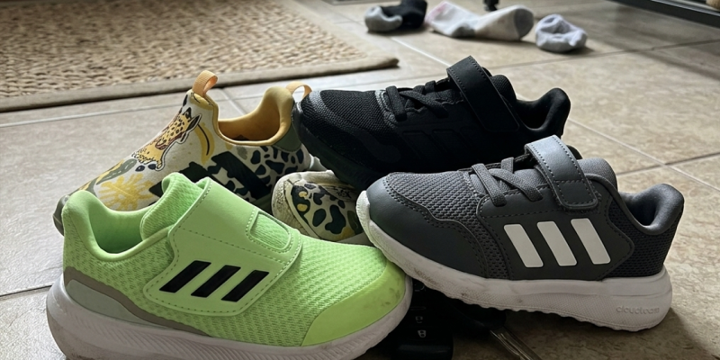 נעלי Adidas לילדים במידות 19-27