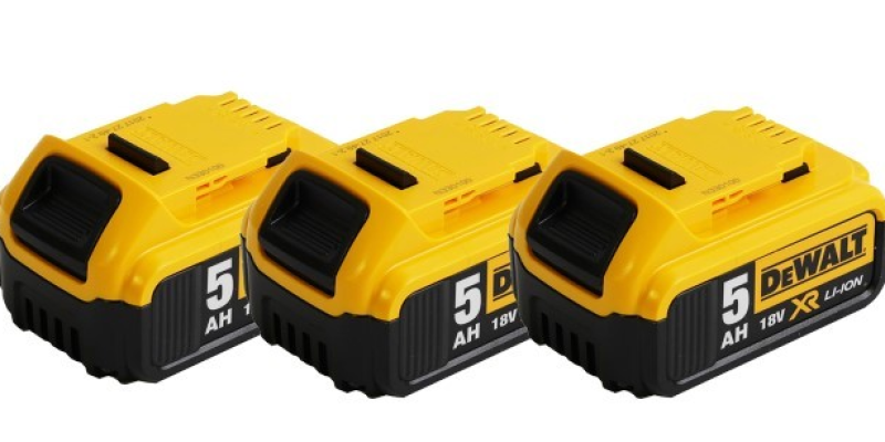 שלוש סוללות 18/20V דיוולט 5 אמפר Dewalt