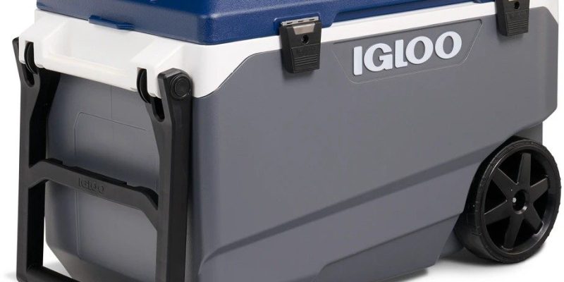 צידנית קשיחה עם גלגלים 85 ליטר דגם Maxcold Latitude Roller מבית Igloo – צבע אפור / כחול